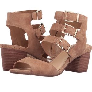EUC Vince Camuto Geriann Tan block sandals 9.5
